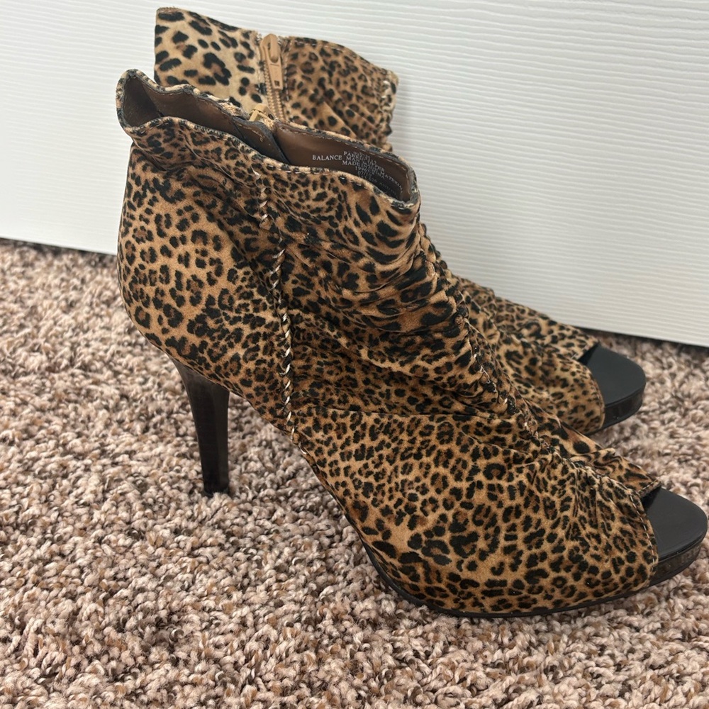 Leopard heels. 8.5